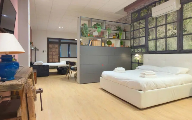Loft Enrico Modern City pad in Historic Bologna