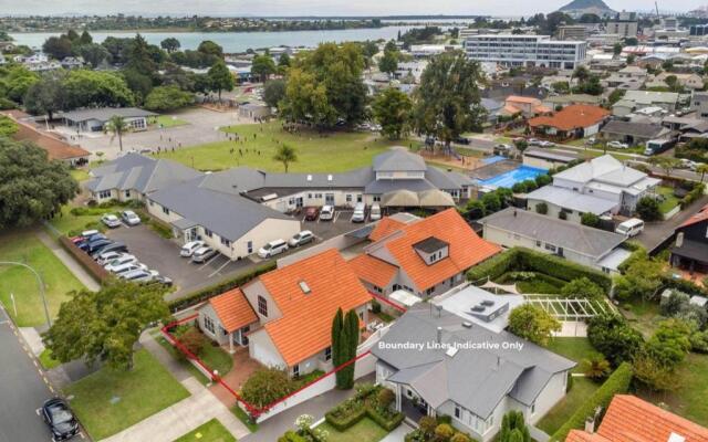 TAURANGA CITY CBD 5TH AVE Elegant Entire Home