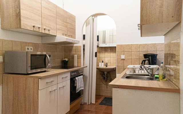 Charming Apt - ideal for Longstays