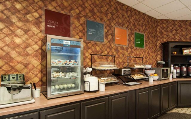 Comfort Inn & Suites near Danville Mall