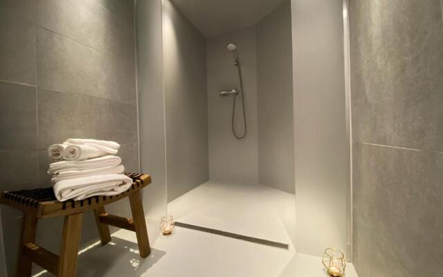 Romantic apartment in most trendy central hotspot +Breakfast