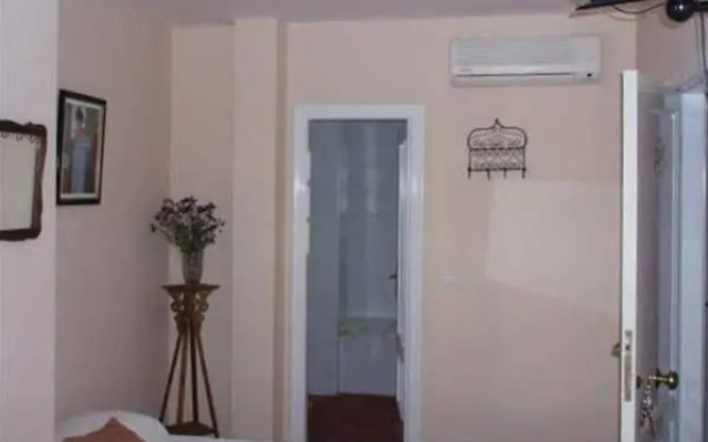 Hostal  Arco Plaza