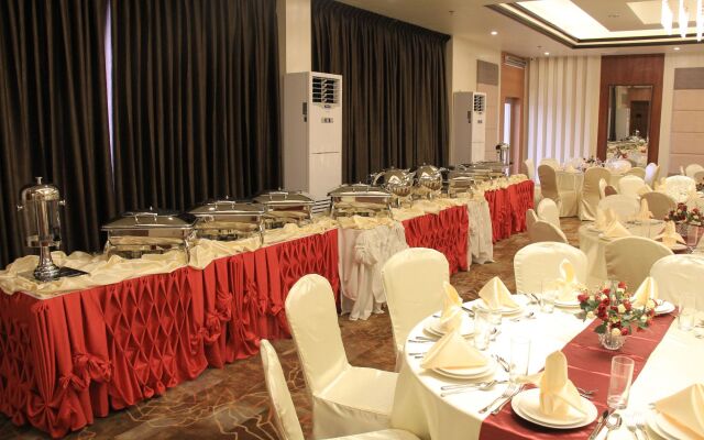 Savannah Resort Hotel