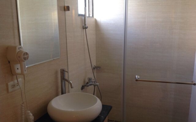 Chih Feng Hotel