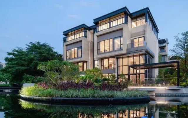 Hidden Lake Affordable Luxury Home