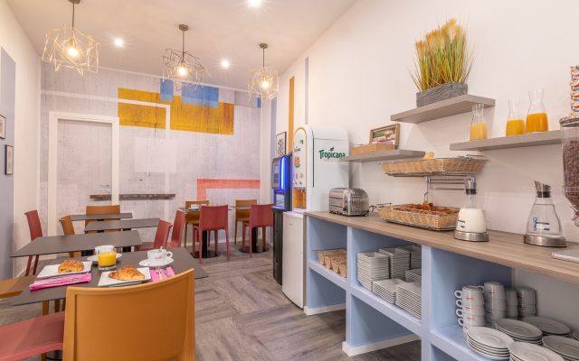 The Alcove Hotel
