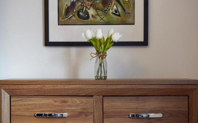 Savoy Court - Your Apartment