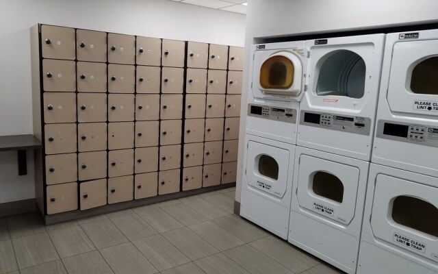 Prime Location For UCLA Students S209