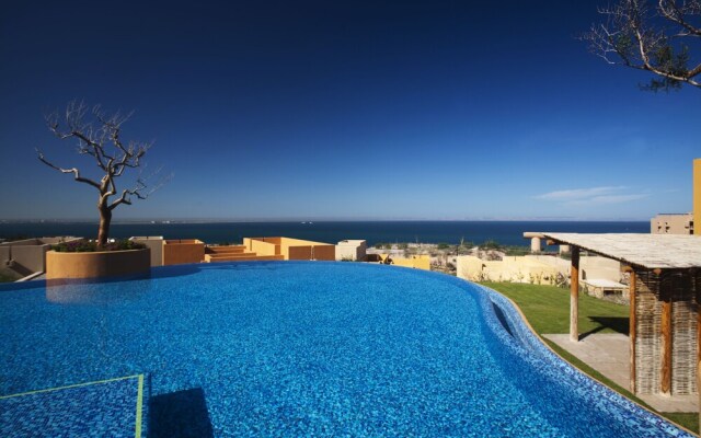 Puerta Cortes Residences: Las Colinas