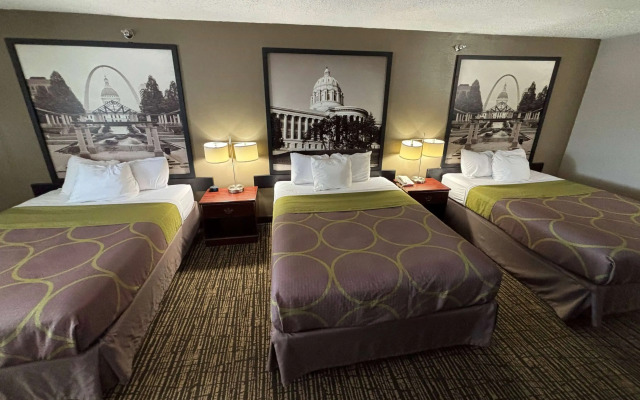 Super 8 by Wyndham Jerseyville