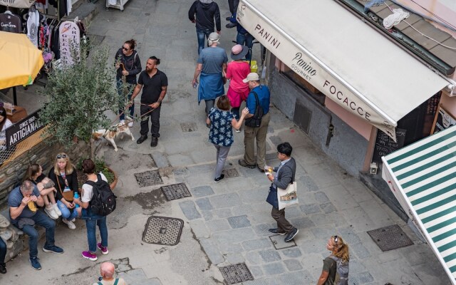 El Nin Apartment With Terrace