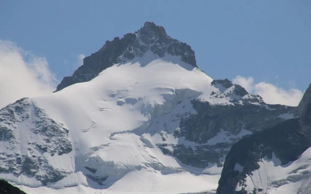 Luxe Apartment Near ski Lift