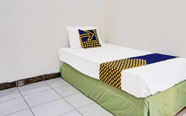 OYO Life 91896 Kost Bu Dewi Syariah