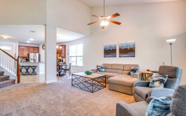 San Antonio Home w/ Fenced Yard & Patio!