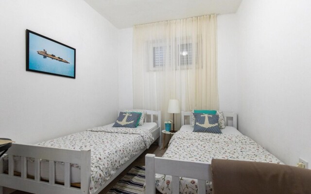 Awesome Apartment in Klek With Wifi and 2 Bedrooms