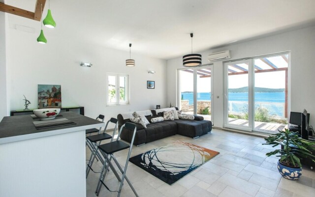 Stunning Home in Sevid With Wifi and 5 Bedrooms