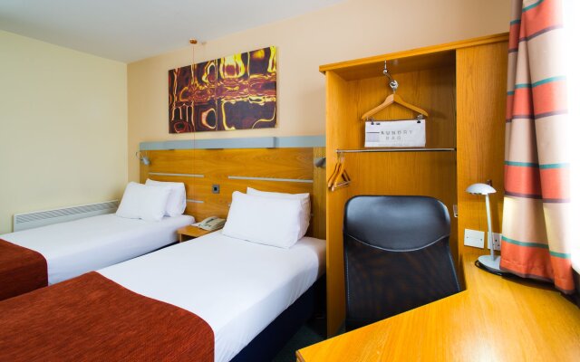Holiday Inn Express Cardiff Bay, an IHG Hotel