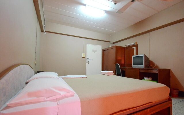Dee Ma Hotel
