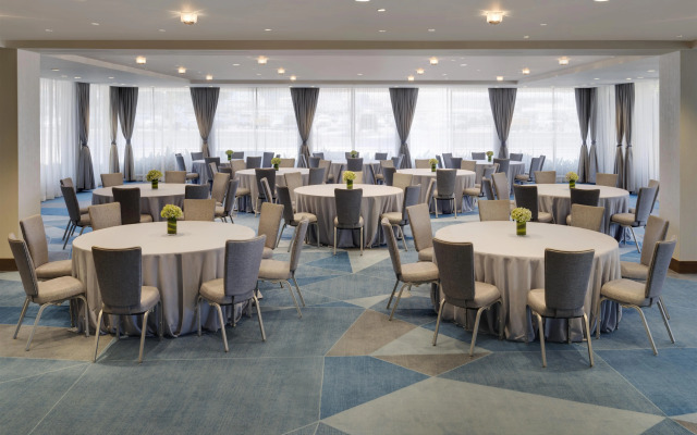 Hyatt Regency Los Angeles International Airport