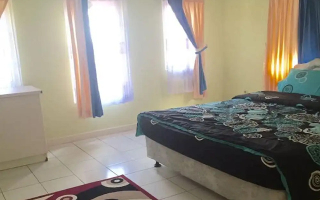 Villa Kota Bunga Camelia