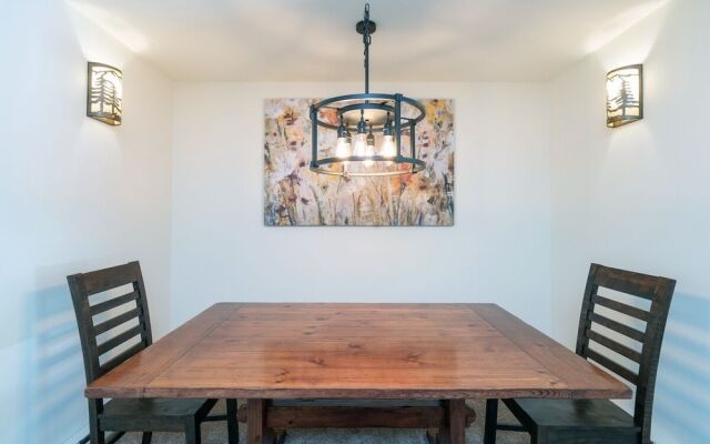 Bear Creek Lodge by Alpine Lodging Telluride