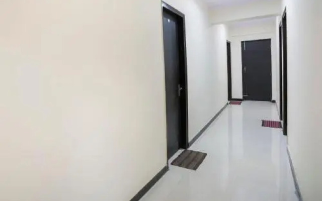 Grandeur Hotel by OYO Rooms