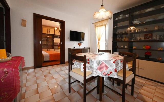 Mihovilovic - 50 m from beach - A2(6+1)