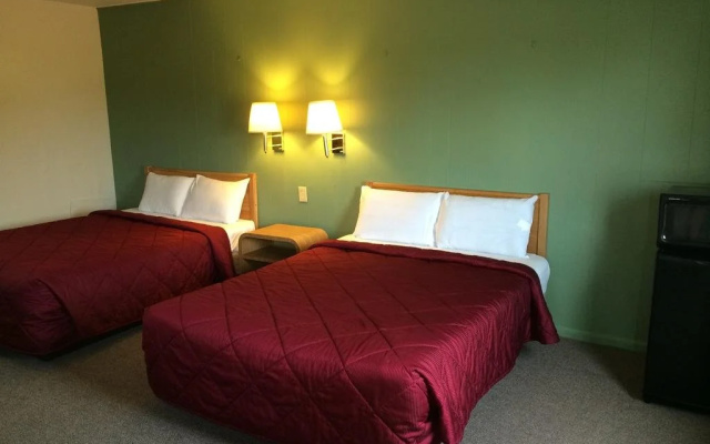Super 7 Motel Sedalia