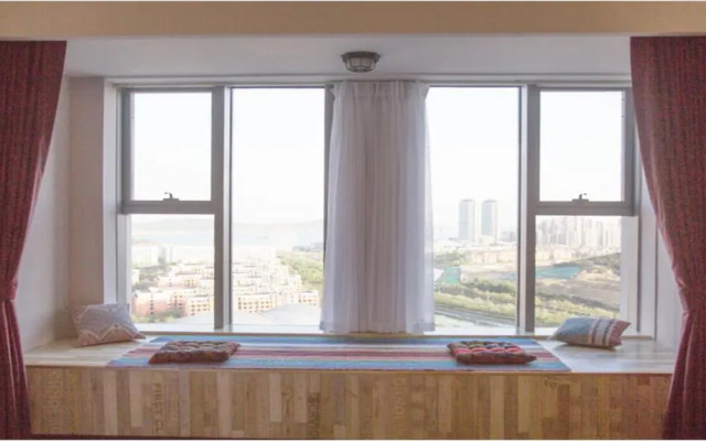 Xinlong Holiday Inn University of Petroleum