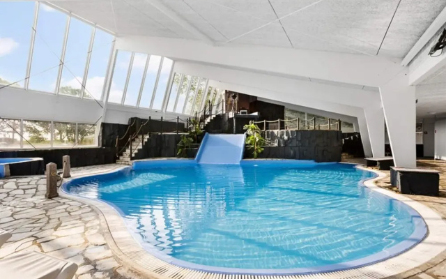 6 Person Holiday Park Home in Hesselager