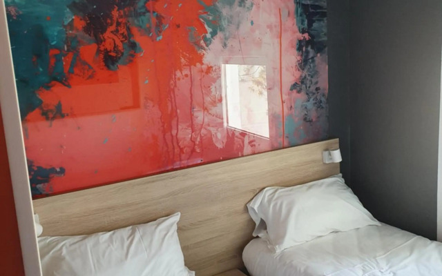 KYRIAD DIRECT ORLEANS - Olivet - La Source