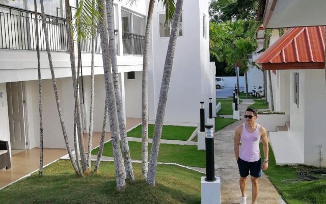 Heartland Hotel Serviced Rooms & Apartments