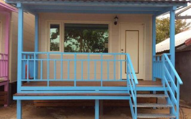Kenting Three Pigs B&B