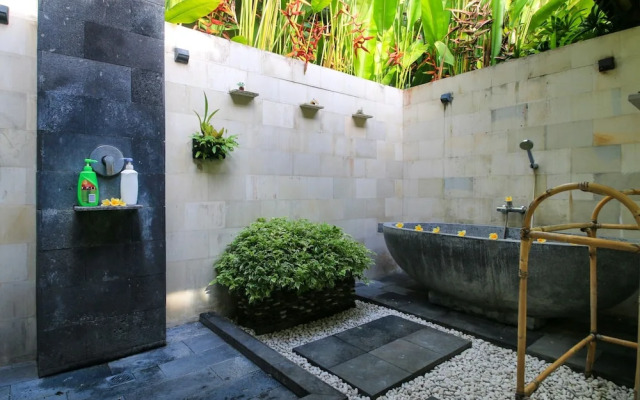 Vss-ubud Ricefield -ac-3bd-3bth-pool-b&b-internet