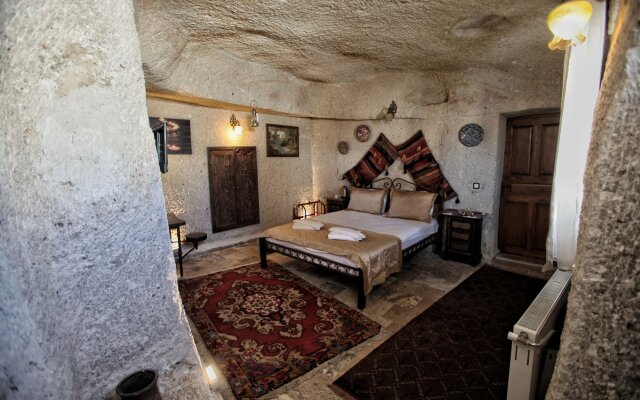Emit Cave Hotel