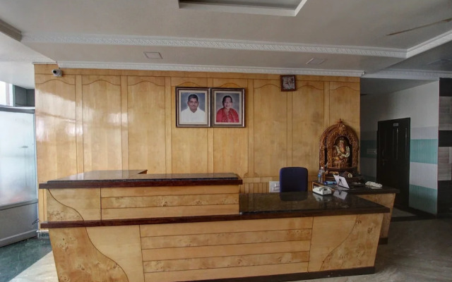 SPOT ON 29404 Kruthika Comforts