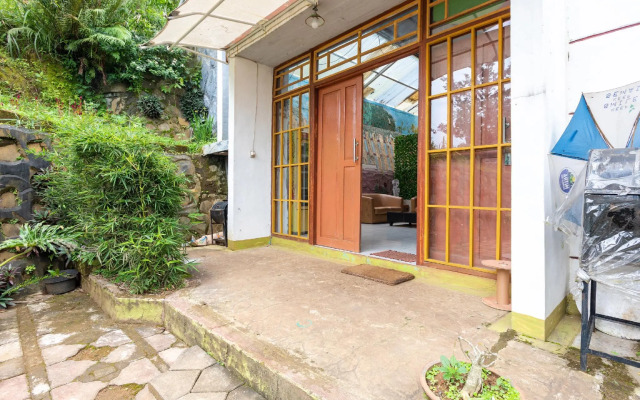 OYO 3040 D'pineapple Villa