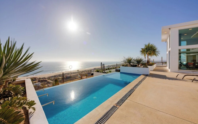 Luxury Ocean-view Villa w/ Pool By Cerritos Beach