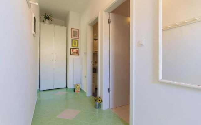 Two Bedroom Apartment Valdebecco for 5 persons