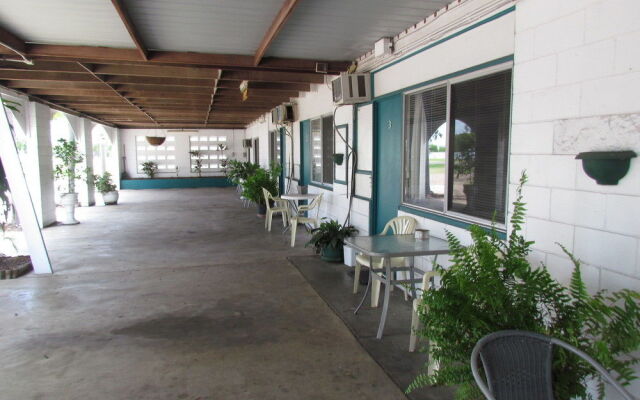 Ayr Max Motel