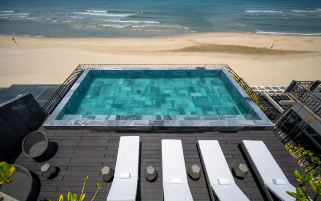M SUITE Danang Beach