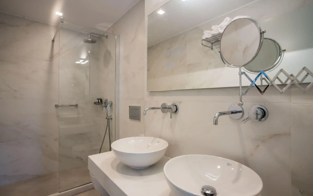 Nautilus Suites