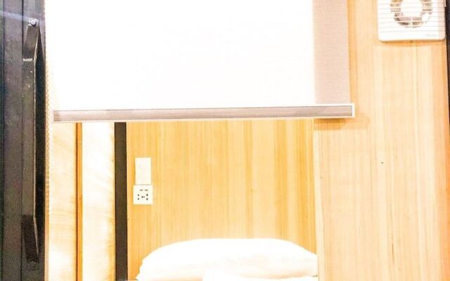 Chiasti Capsule Hostel - Adults Only