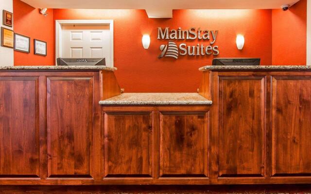 Mainstay Suites Knoxville Airport