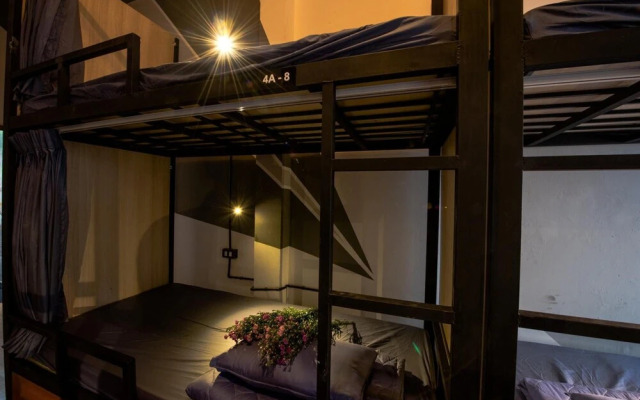 The Like Hostel & Cafe