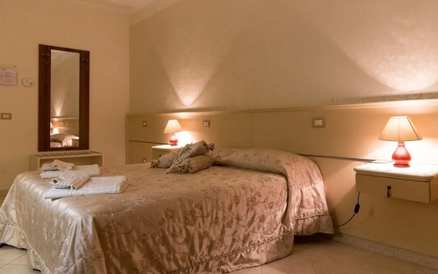 Elia Hotel