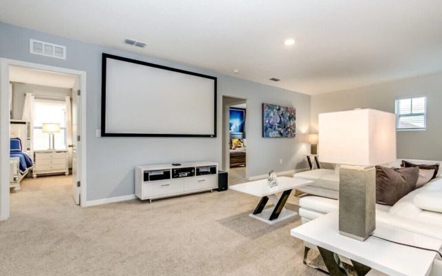 Oakwood Street Villa Solterra 1