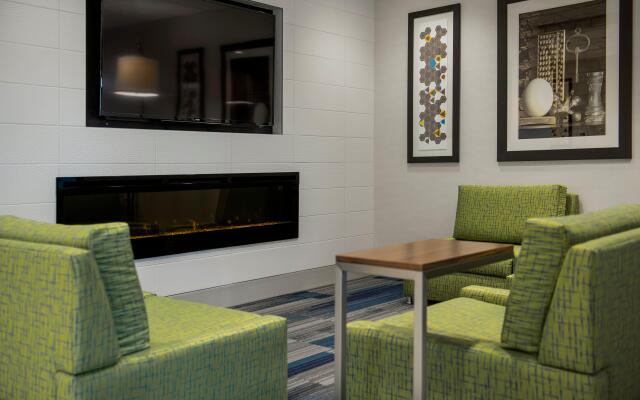 Holiday Inn Express Hotel & Suites Airdrie-Calgary North by IHG