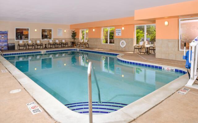 Holiday Inn Express Hotel & Suites Lancaster-Lititz, an IHG Hotel