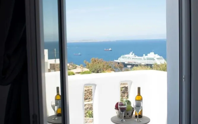 Petra Mykonos Studios & Suites
